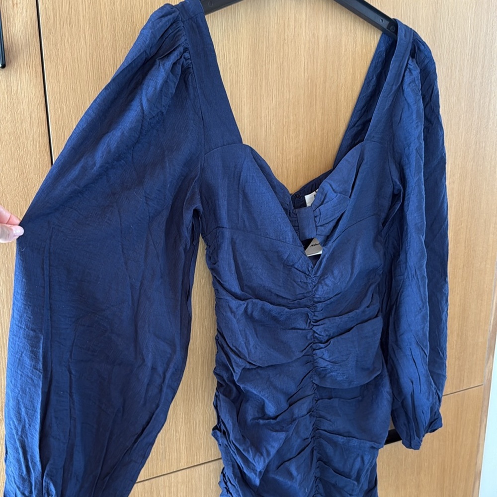 SHOWPO Kilian Mini Dress Ruched Long Sleeve Dress in Navy NEW WITH TAGS Size 4 - Picture 5 of 9